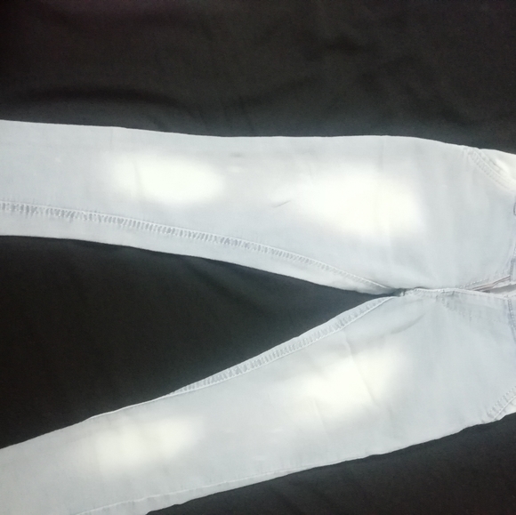 Sky blue jeans - Picture 2 of 3